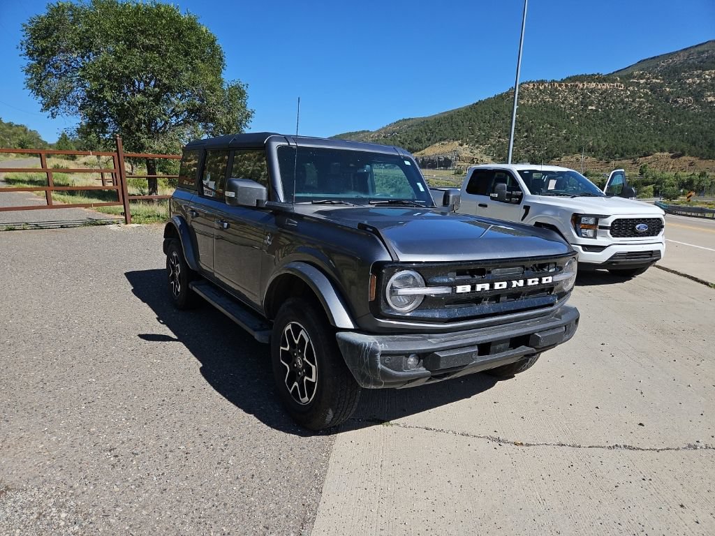 Used 2024 Ford Bronco Outer Banks AWD/4WD image 3
