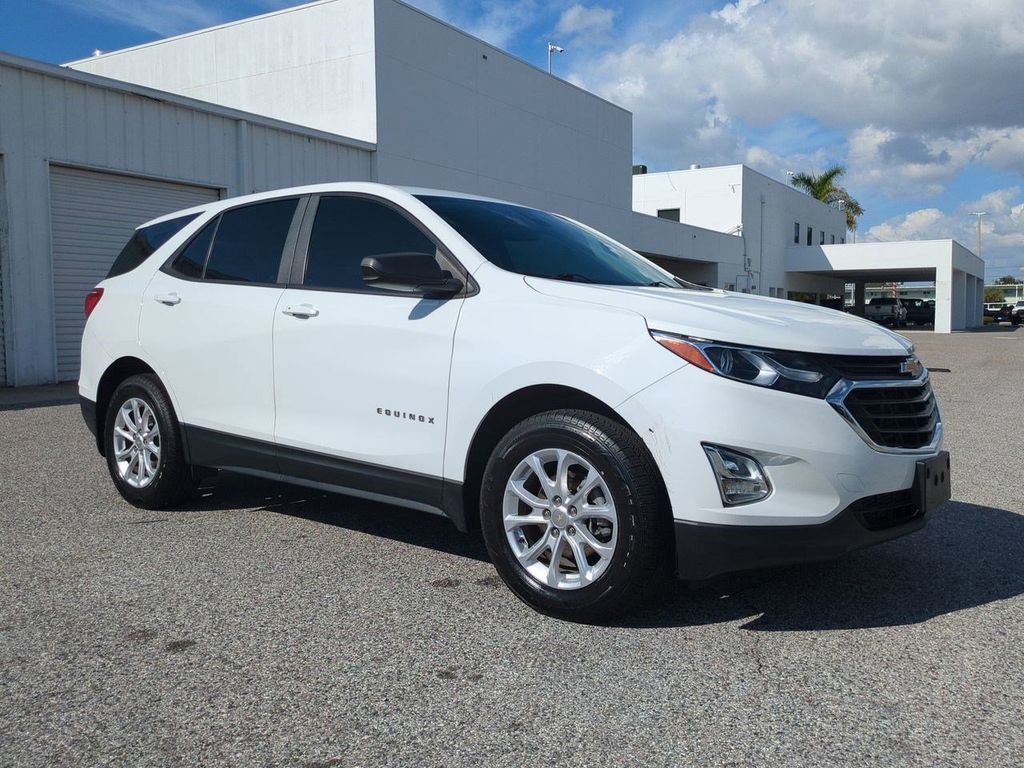 Used 2020 Chevrolet Equinox LS image 3