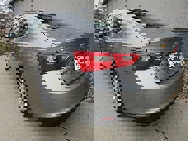 Used 2023 Chevrolet Malibu LT w/ Driver Confidence Package image 5