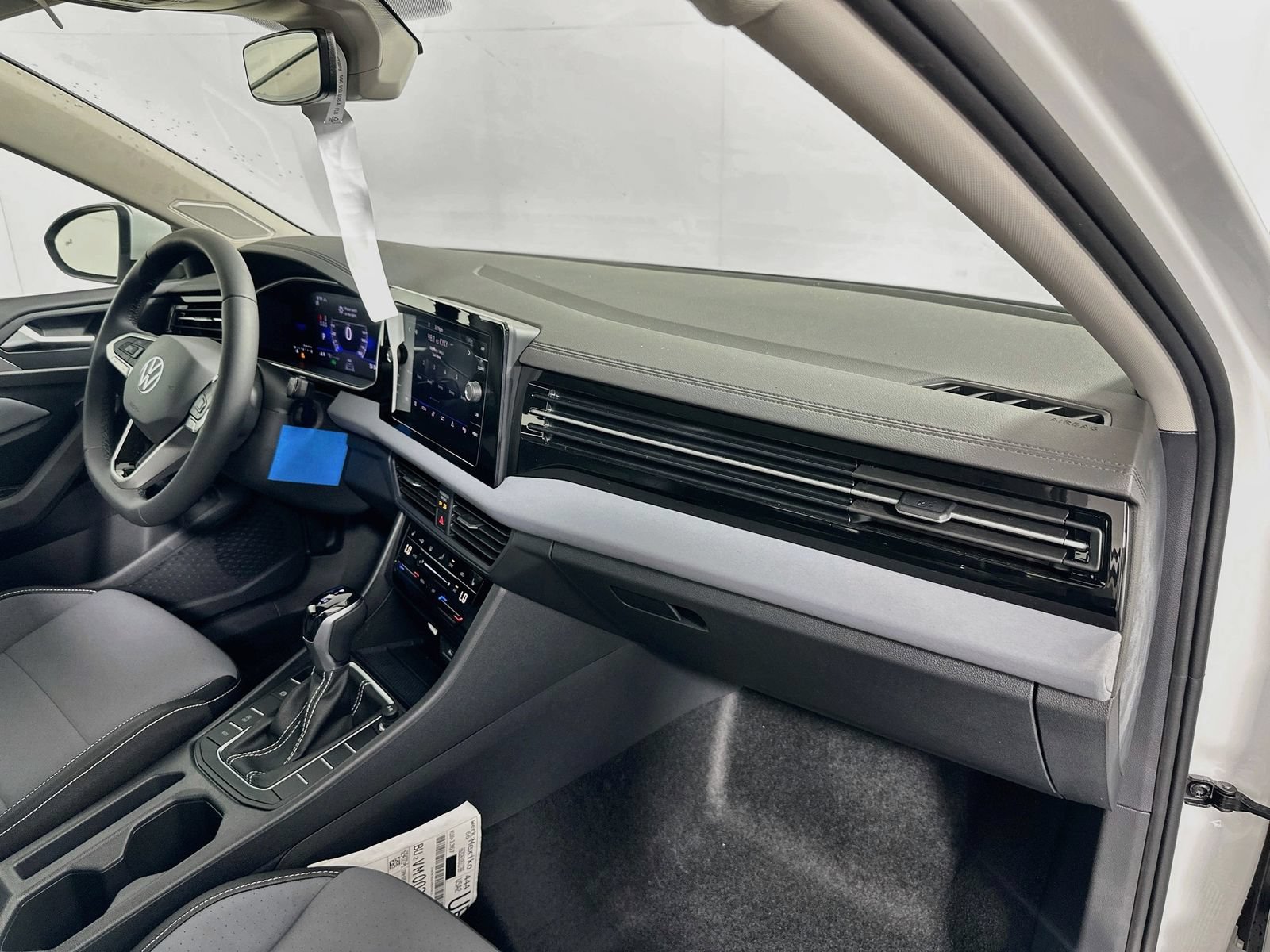 New 2027 Volkswagen Jetta SE FWD image 28