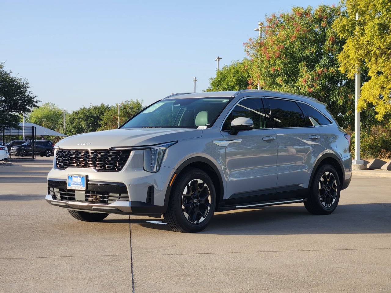 Used 2025 Kia Sorento S FWD image 3