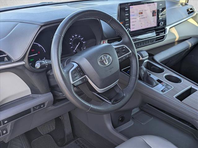 Used 2023 Toyota Sienna XLE FWD image 10