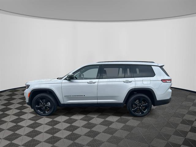Used 2022 Jeep Grand Cherokee L Altitude image 8