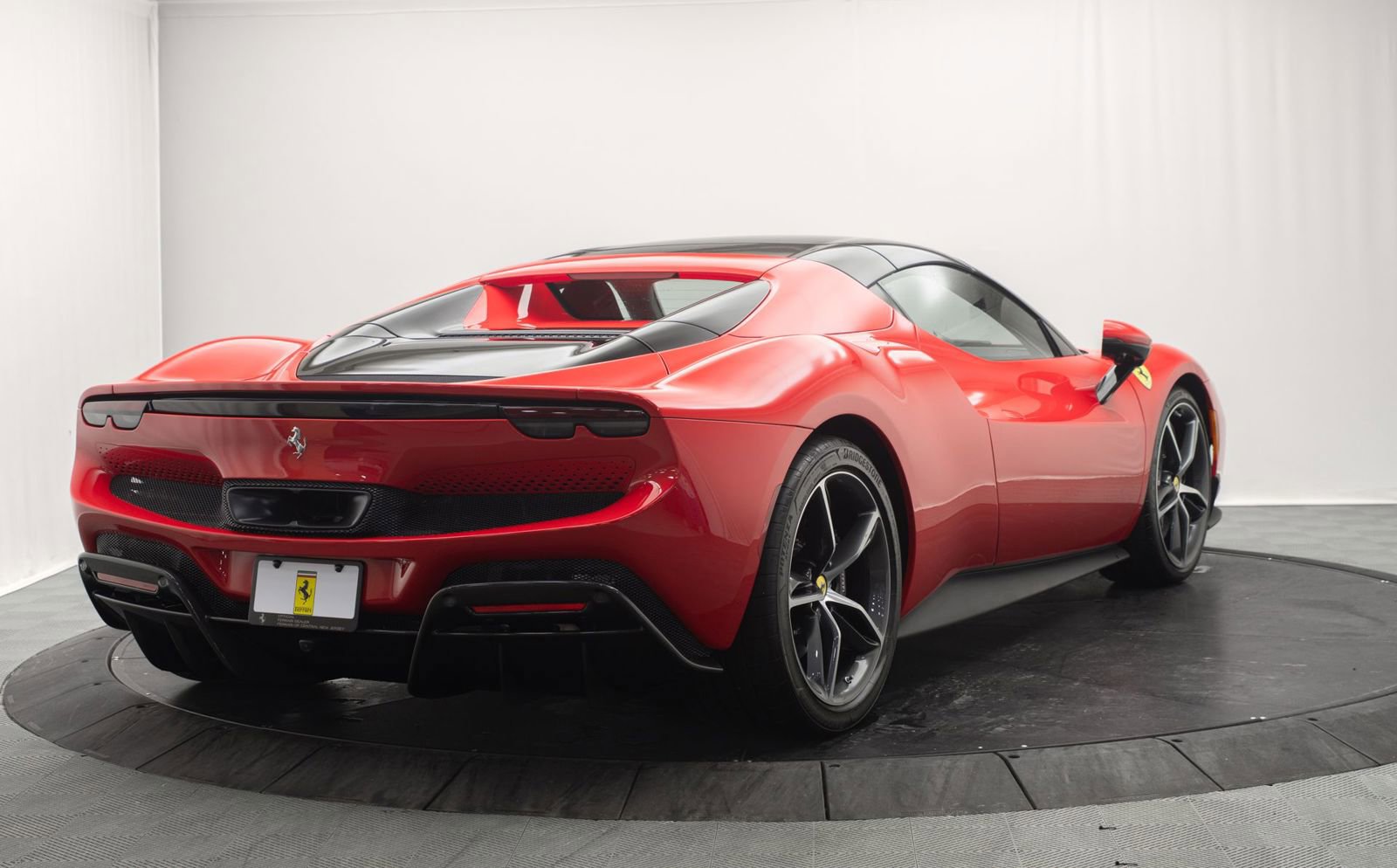 Used 2025 Ferrari 296 GTS RWD image 11