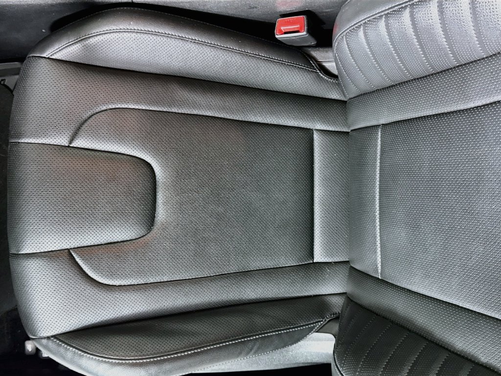 Certified 2025 Hyundai Elantra Limited FWD image 20