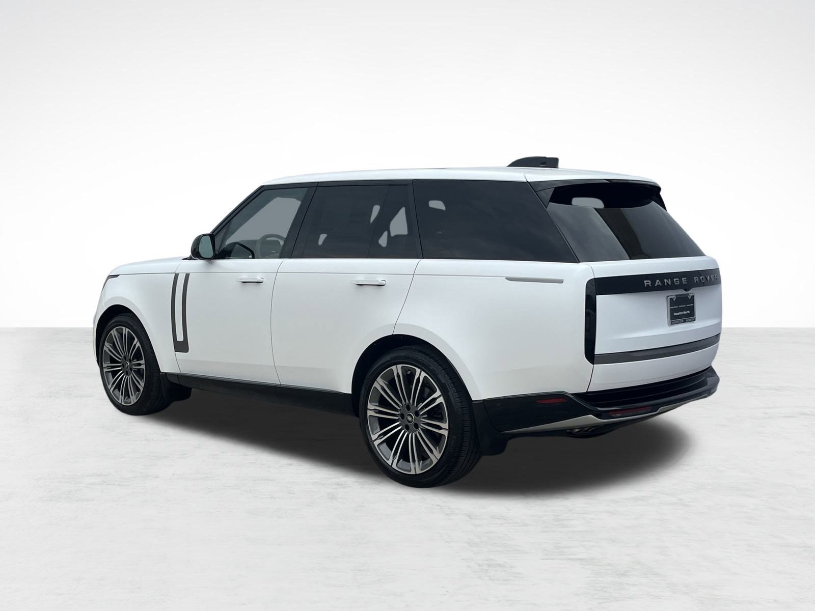 New 2025 Land Rover Range Rover SE image 3