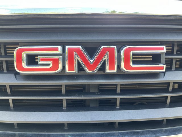 Used 2023 GMC Terrain SLE FWD image 31