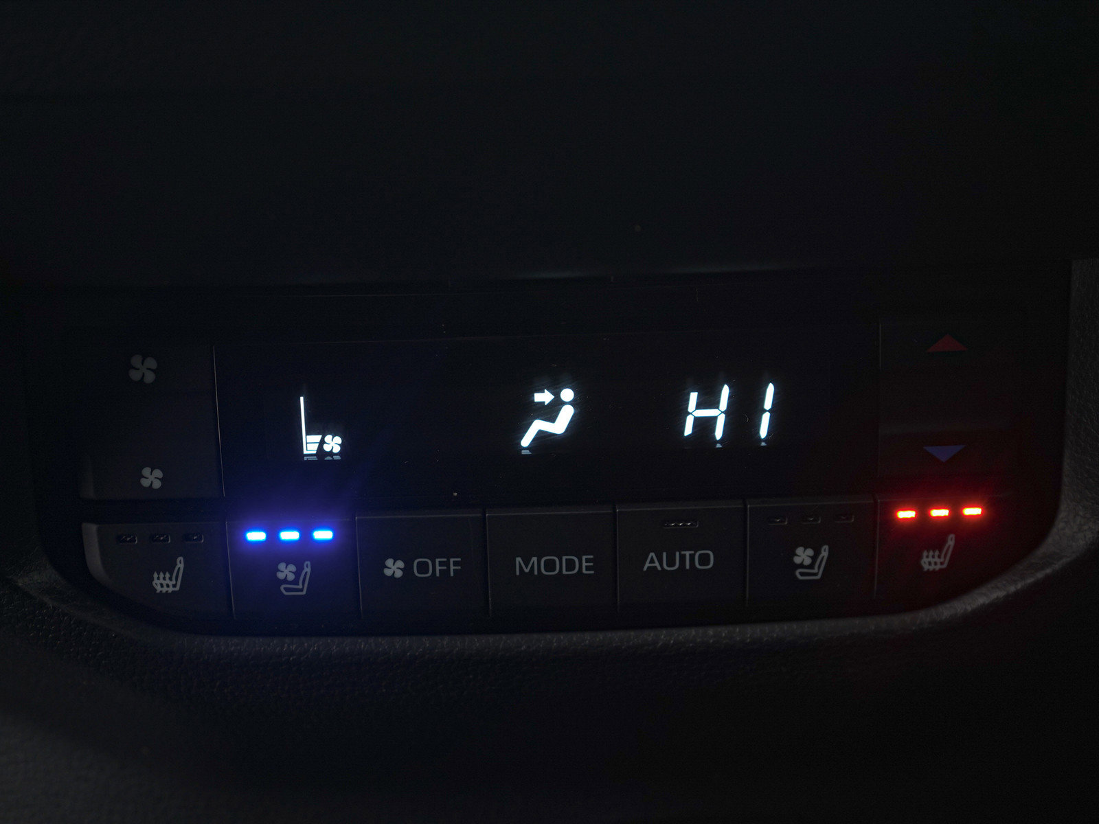 Used 2024 Toyota Sequoia Platinum image 24