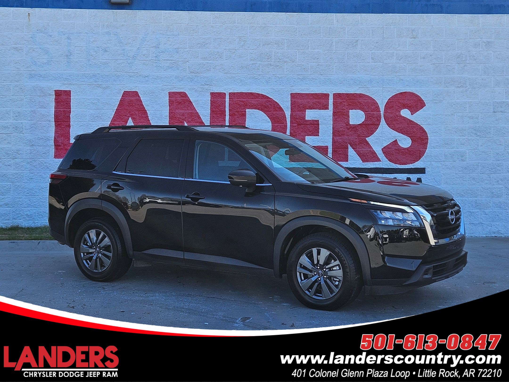 Used 2024 Nissan Pathfinder SV