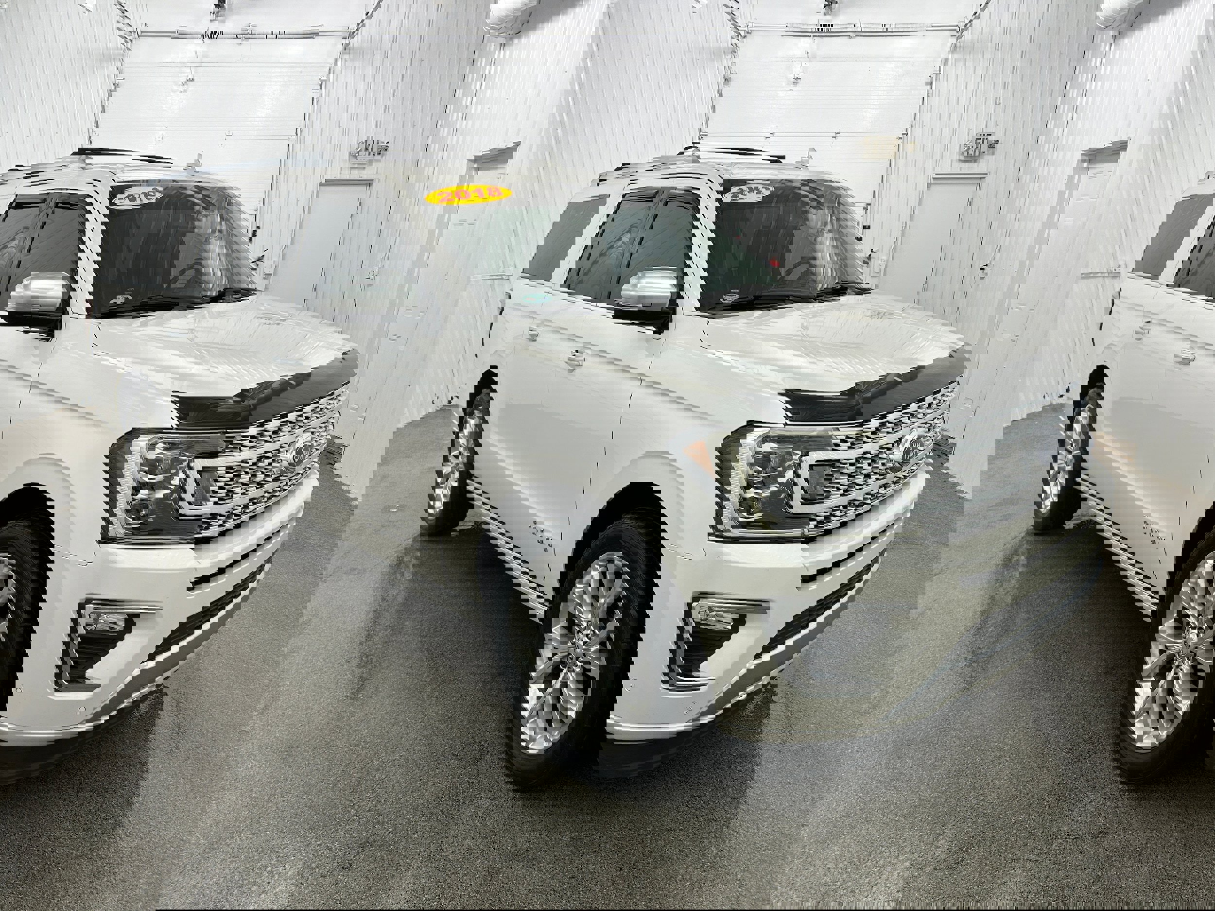 Used 2018 Ford Expedition Max Platinum image 2