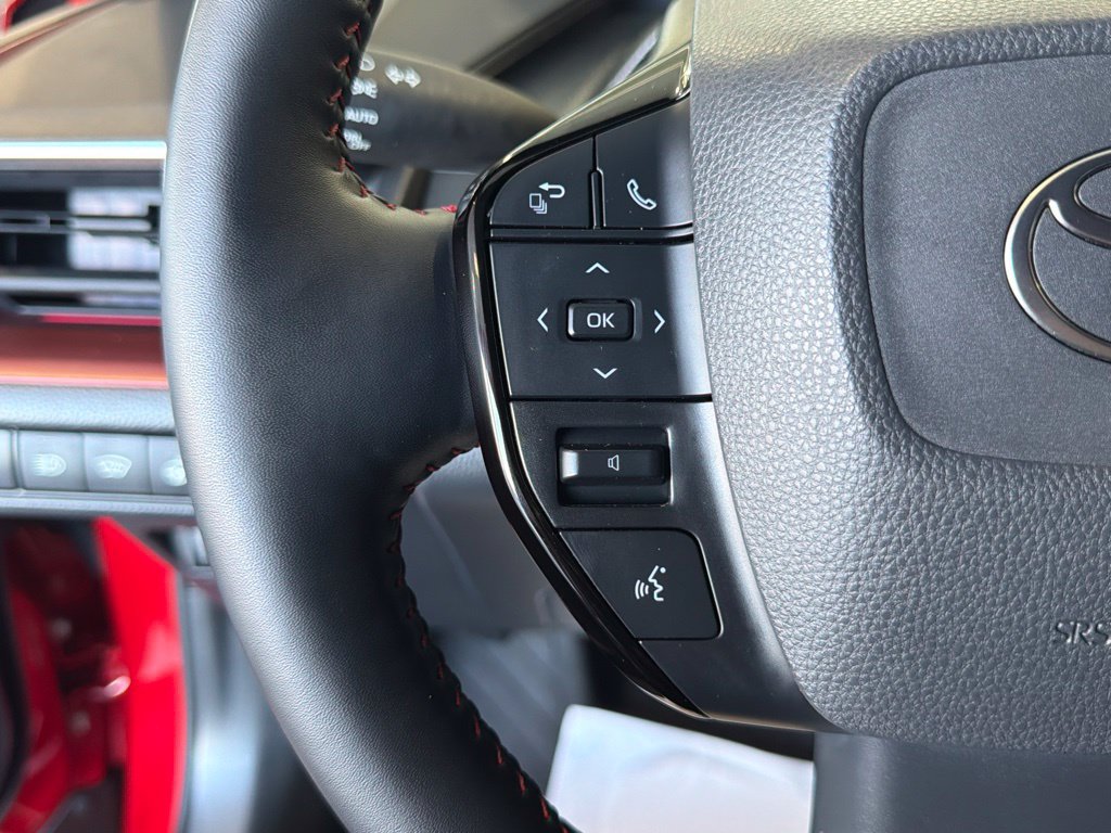 Certified 2026 Toyota Prius Plug-In Hybrid FWD image 25