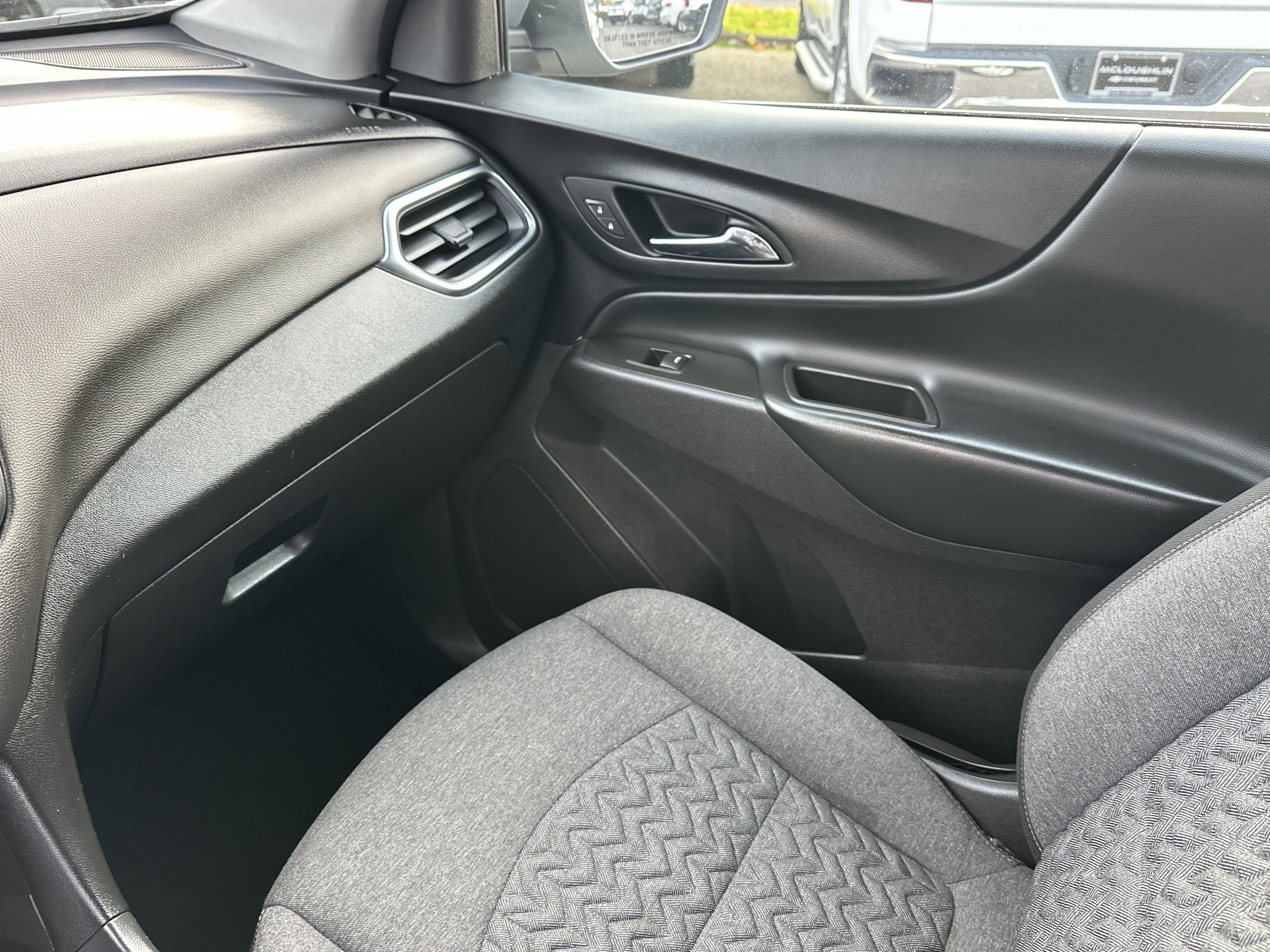 Used 2024 Chevrolet Equinox LT image 24