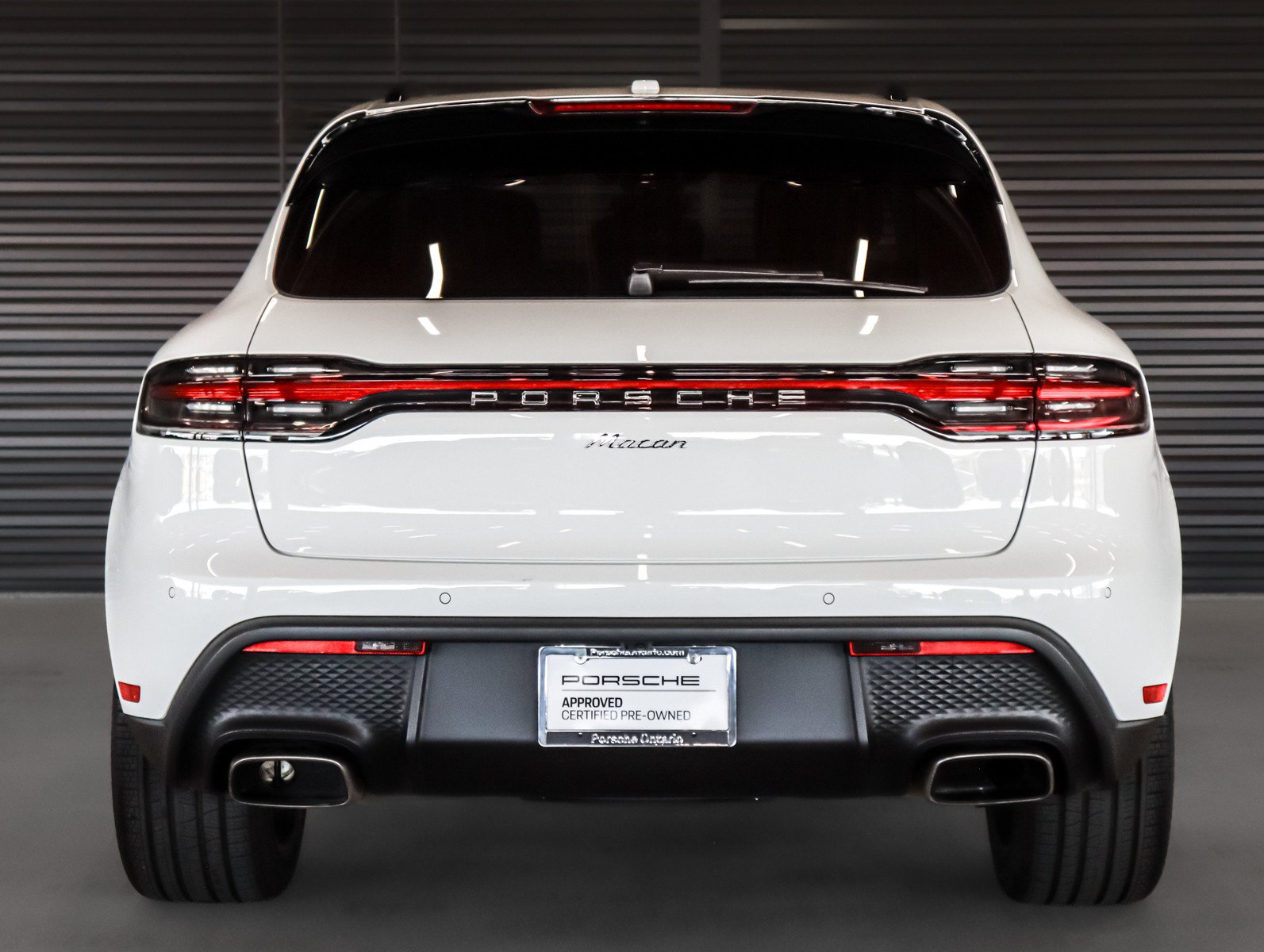 Certified 2026 Porsche Macan AWD/4WD image 9