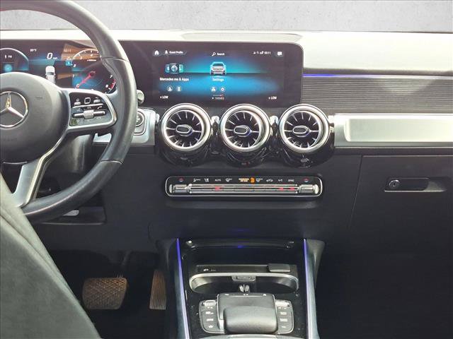 Used 2023 Mercedes-Benz GLB 250 4MATIC w/ Premium Package image 14