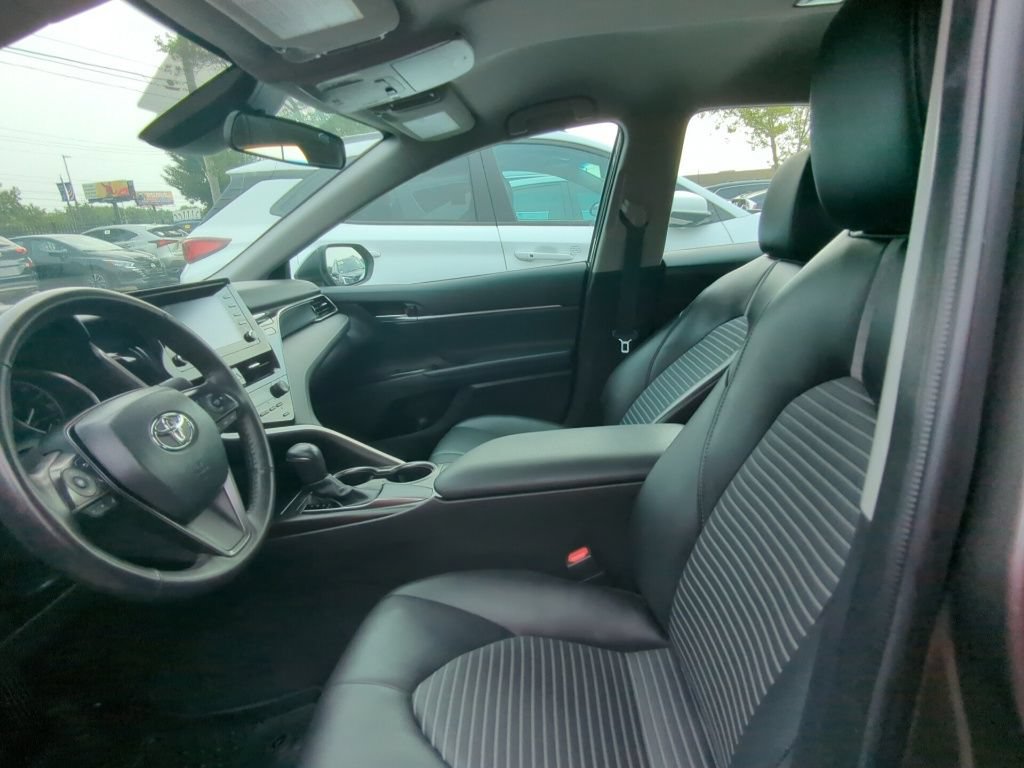 Used 2024 Toyota Camry SE FWD image 6