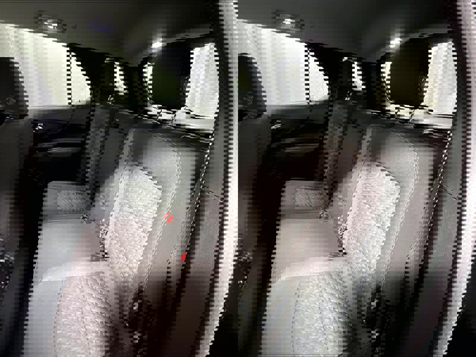 Used 2020 Chevrolet Equinox LT image 15