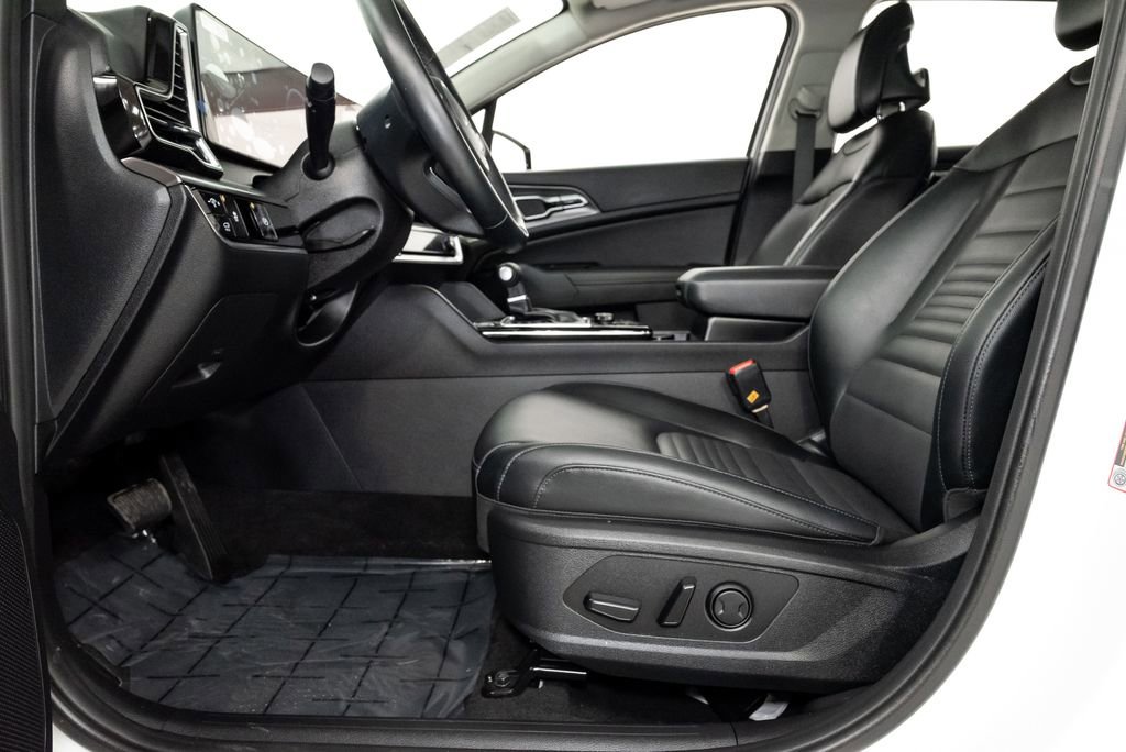 Certified 2025 Kia Sportage SX image 15