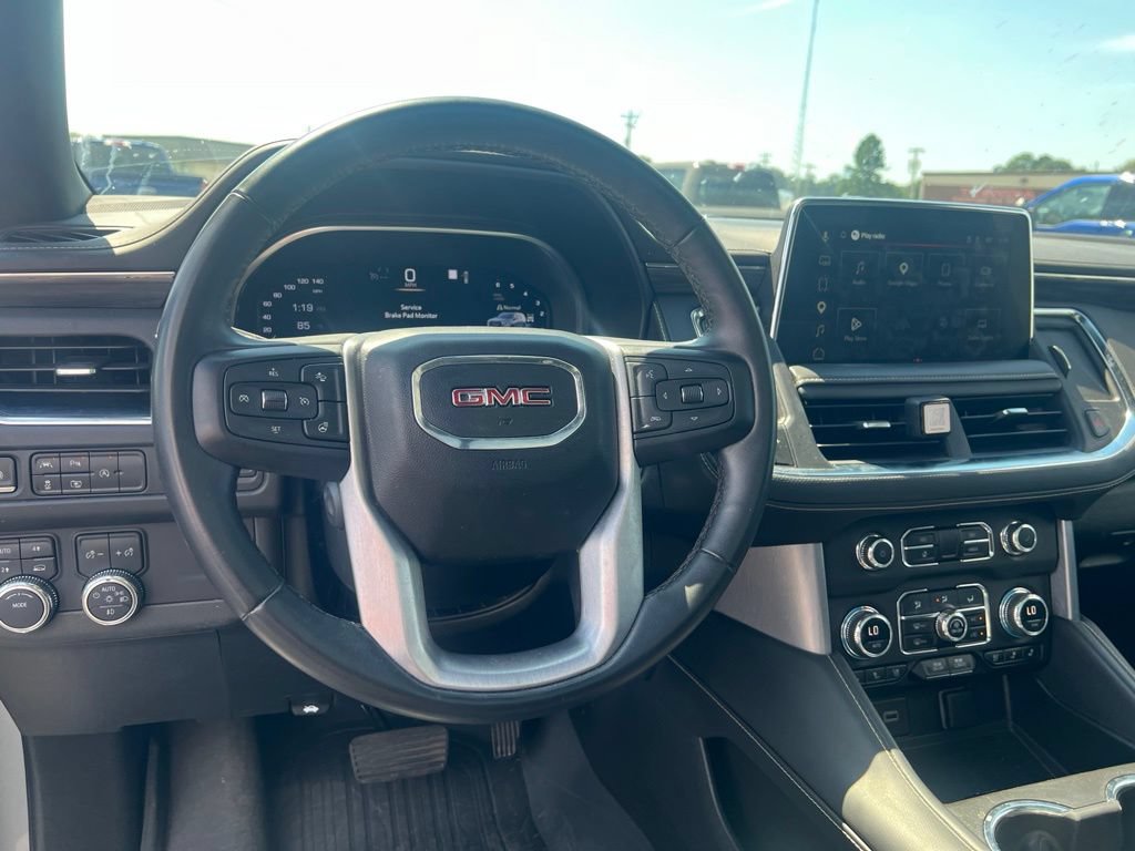 Used 2023 GMC Yukon XL SLT w/ SLT Luxury Package AWD/4WD image 12