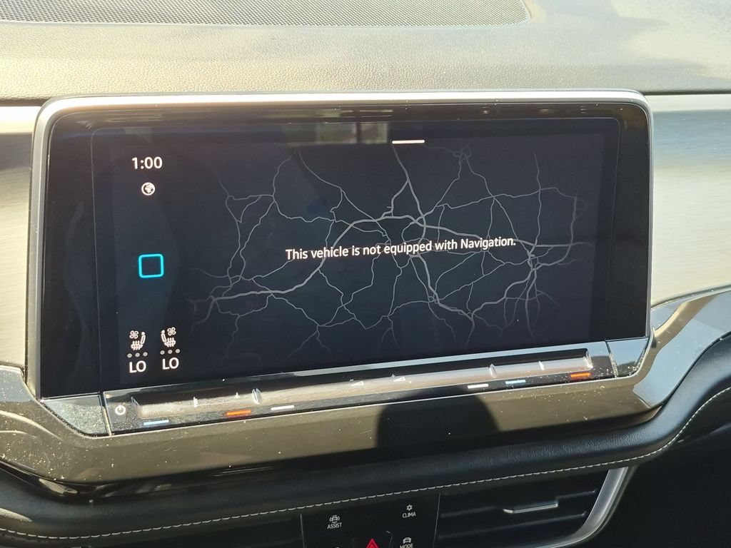 Used 2025 Volkswagen Atlas Cross Sport SE FWD image 17