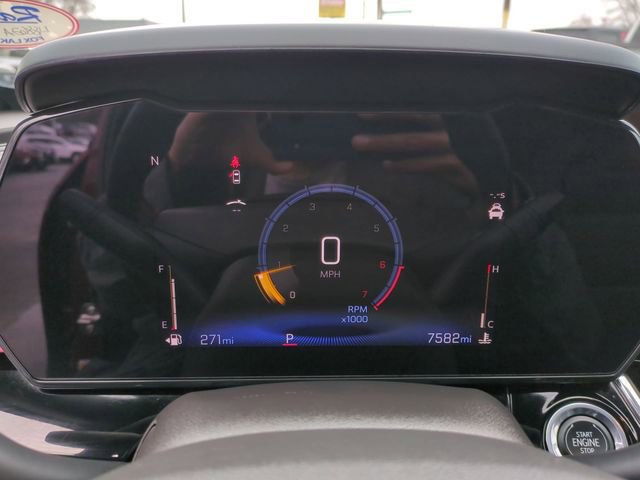 Used 2025 Chevrolet Trax RS w/ Driver Confidence Package image 12