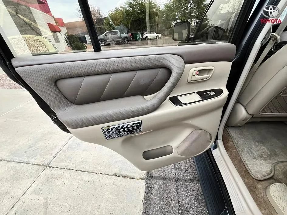 Used 2001 Toyota Land Cruiser AWD/4WD image 12
