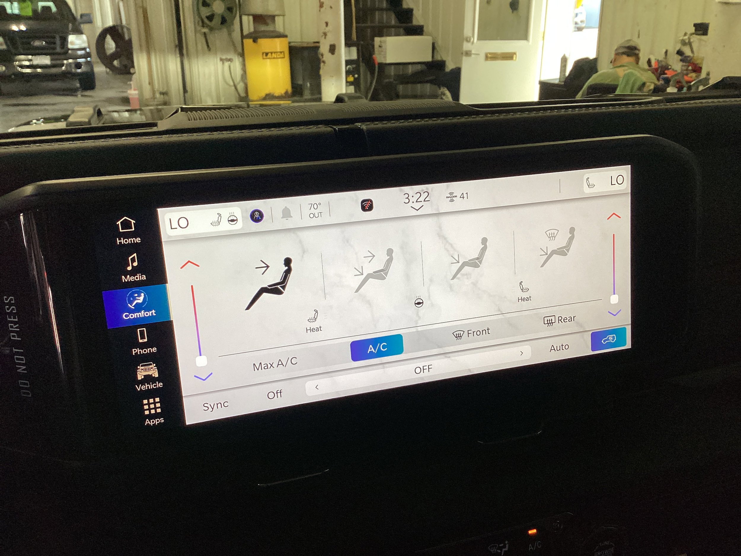 New 2026 Jeep Wrangler Unlimited Rubicon AWD/4WD image 24