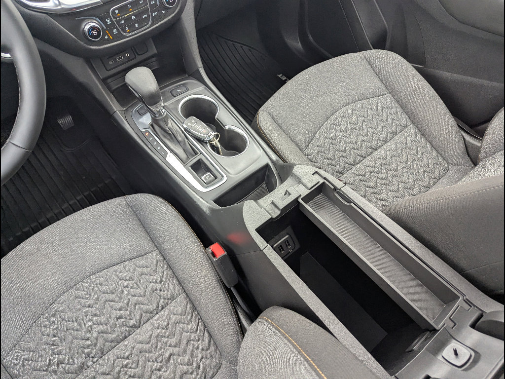 Used 2024 Chevrolet Equinox LT AWD/4WD image 35