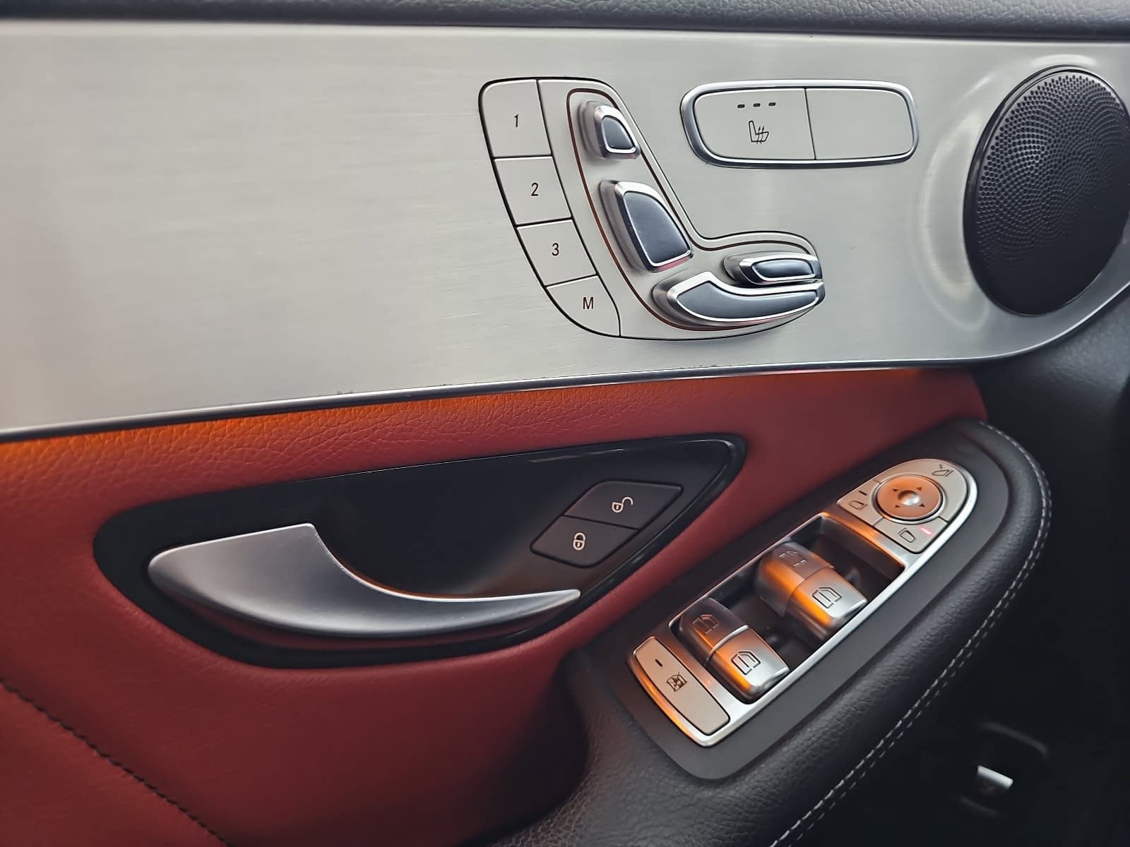 Used 2019 Mercedes-Benz GLC 300 4MATIC Coupe image 28