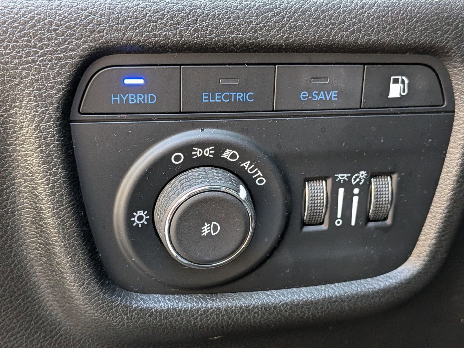 Used 2023 Jeep Grand Cherokee Trailhawk image 16