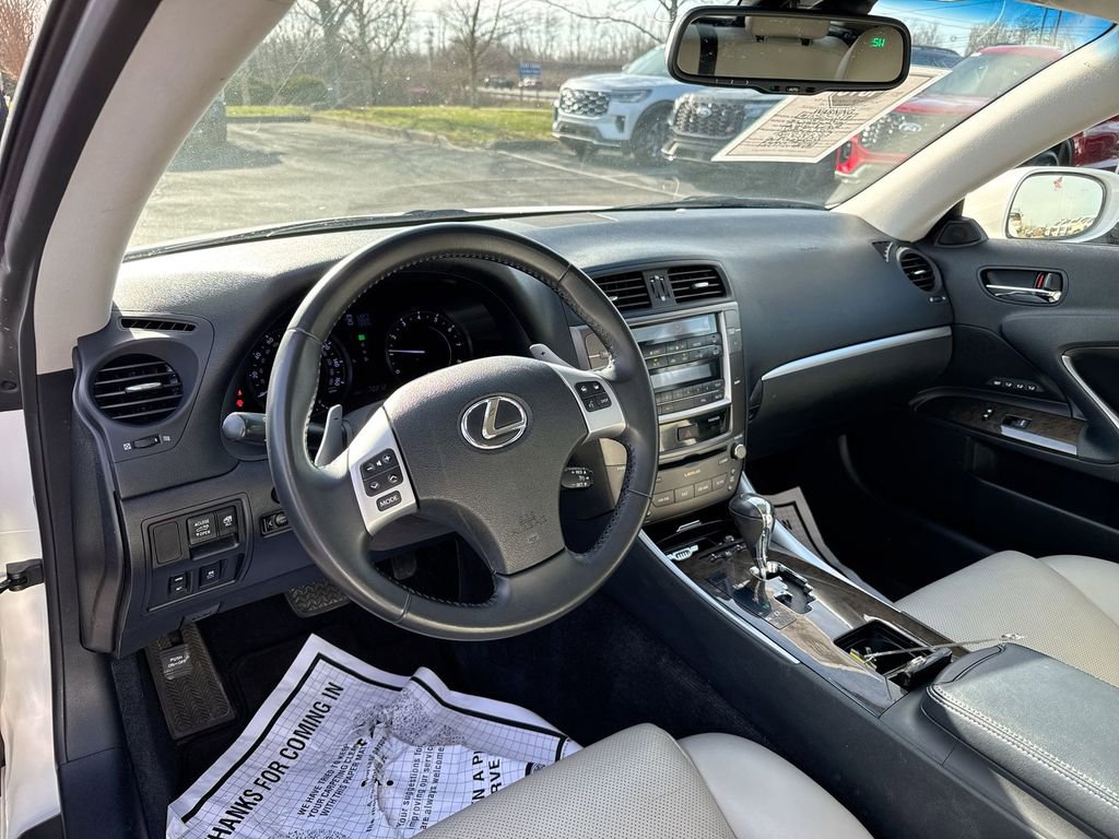 Used 2013 Lexus IS 250C w/ Luxury Pkg image 10