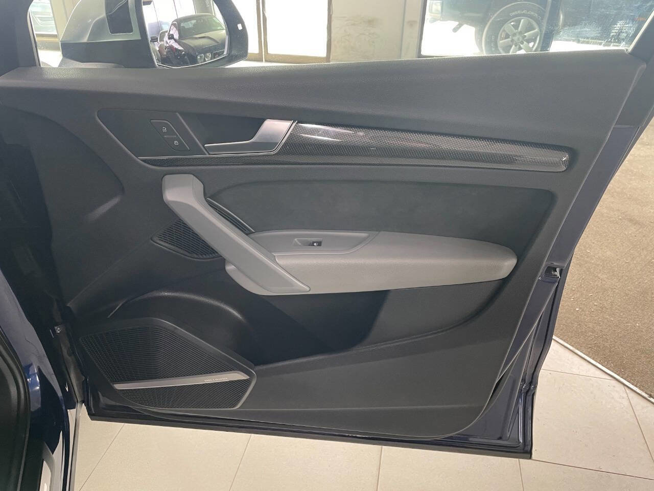 Used 2018 Audi SQ5 Premium Plus w/ Navigation Package image 30