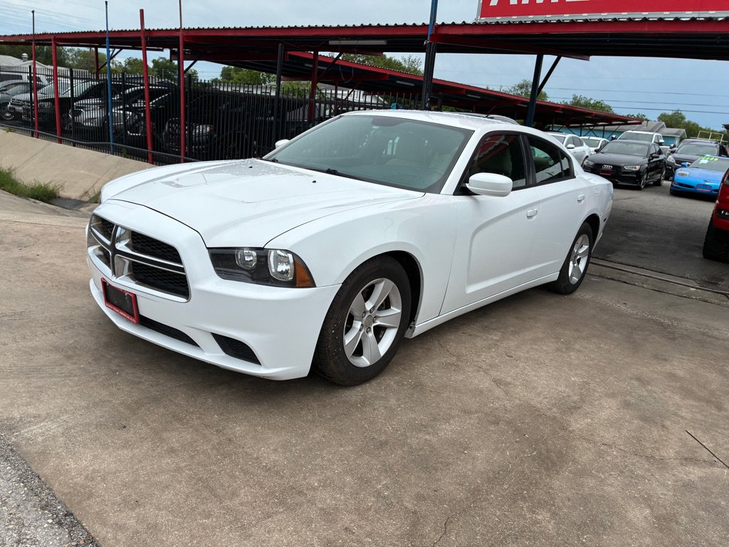 Used 2013 Dodge Charger SE RWD image 11