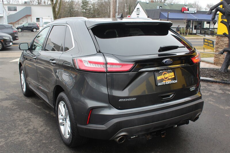 Used 2020 Ford Edge SEL w/ Convenience Package AWD/4WD image 2