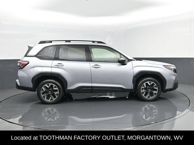 Used 2025 Subaru Forester Premium AWD/4WD image 4