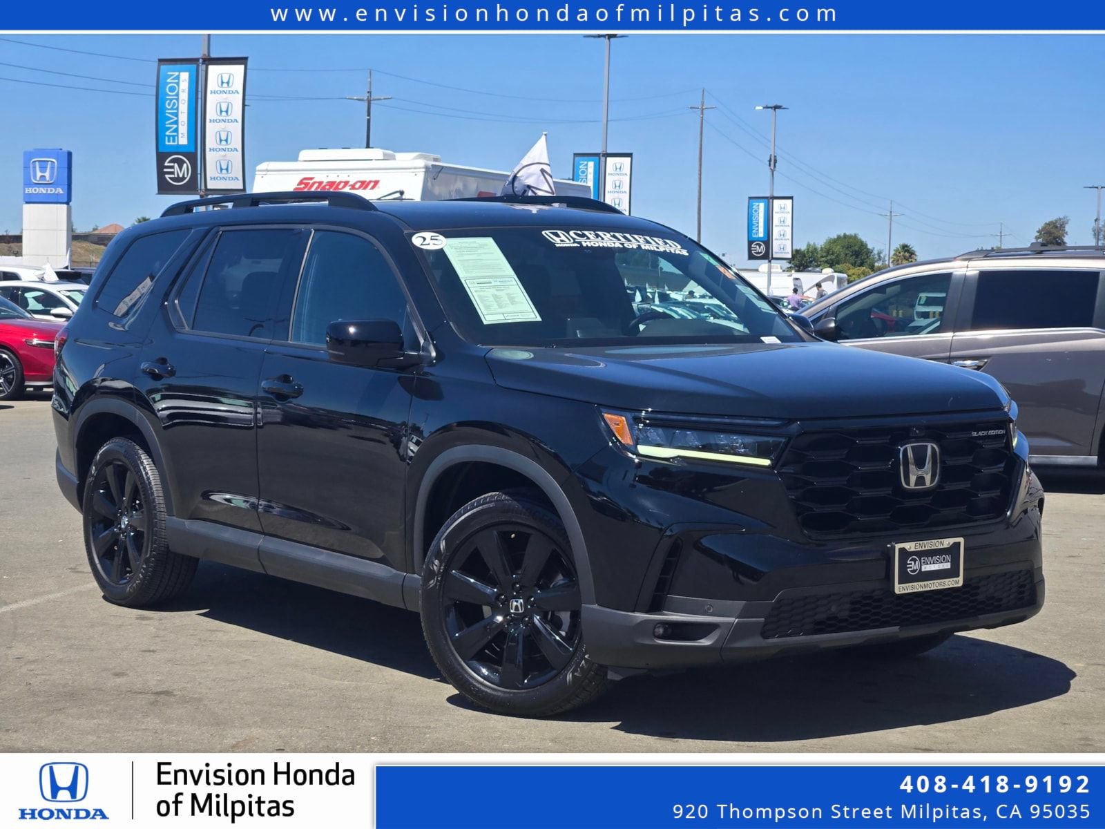 Certified 2025 Honda Pilot Black Edition image 1