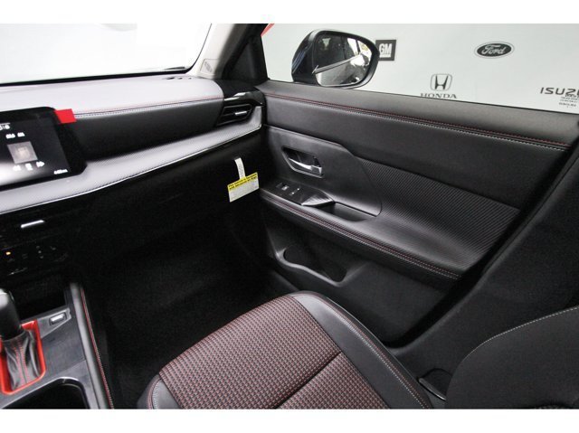 New 2027 Nissan Kicks SR w/ SR Premium Package FWD image 8