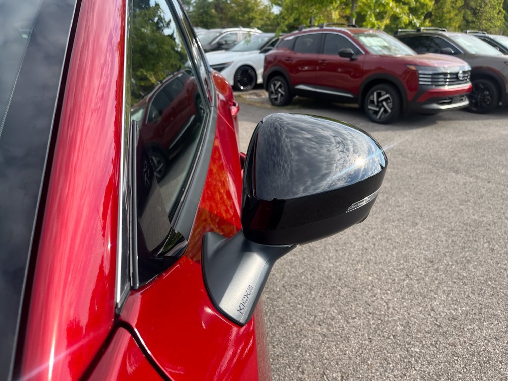 New 2027 Nissan Kicks SR w/ SR Premium Package FWD image 33