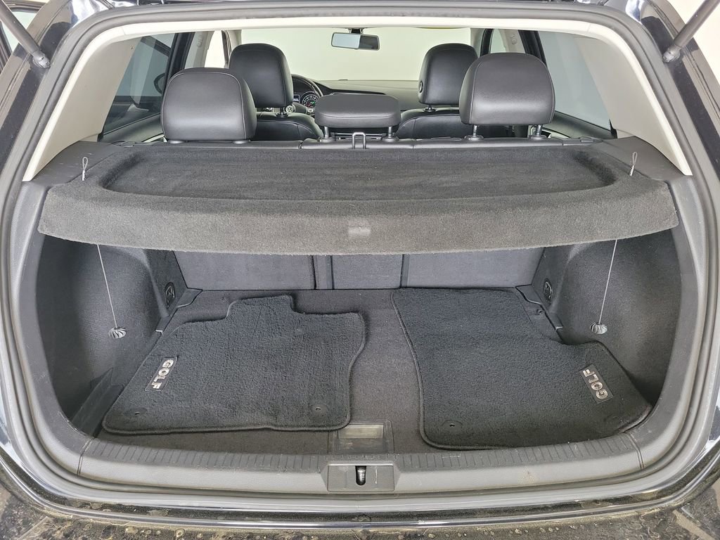 Used 2019 Volkswagen Golf SE image 10