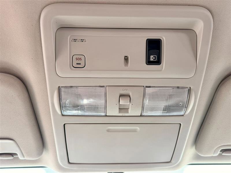 Used 2016 Nissan Titan SL AWD/4WD image 13