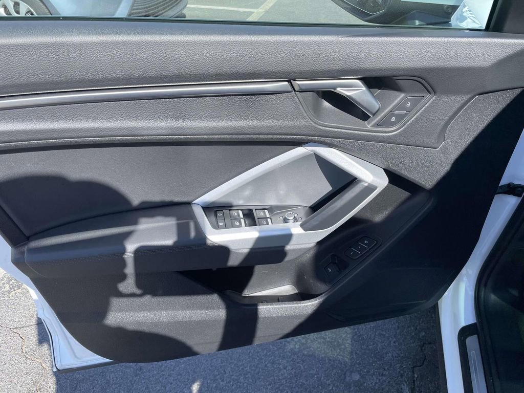 Used 2023 Audi Q3 2.0T Premium image 25