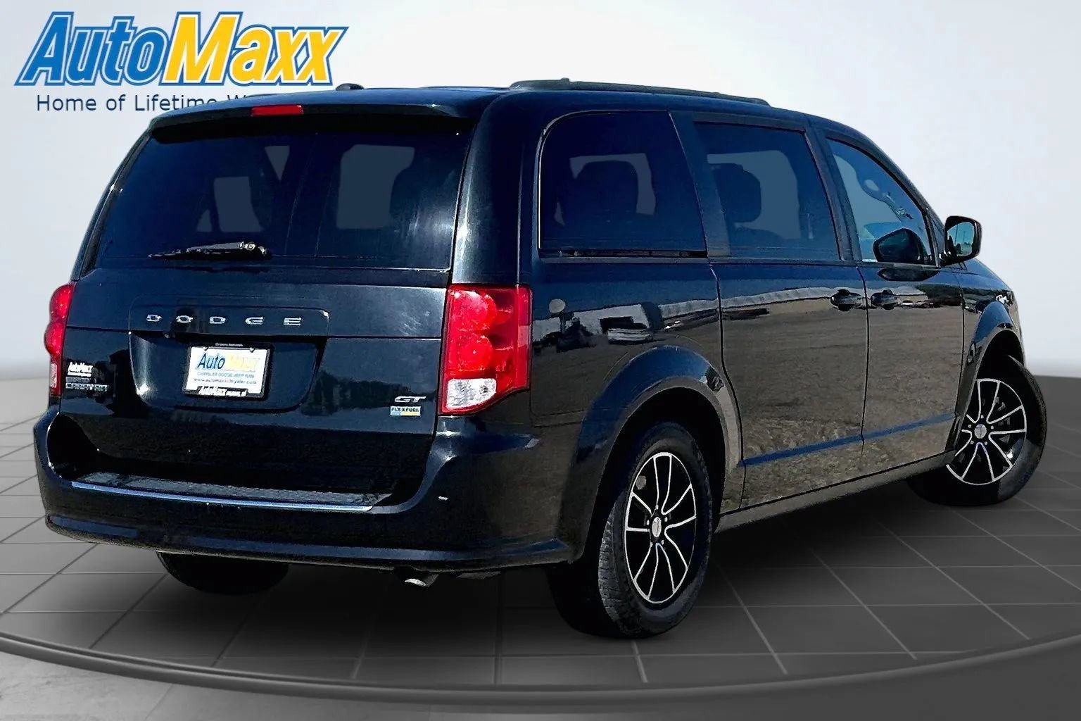 Used 2018 Dodge Grand Caravan GT FWD image 6