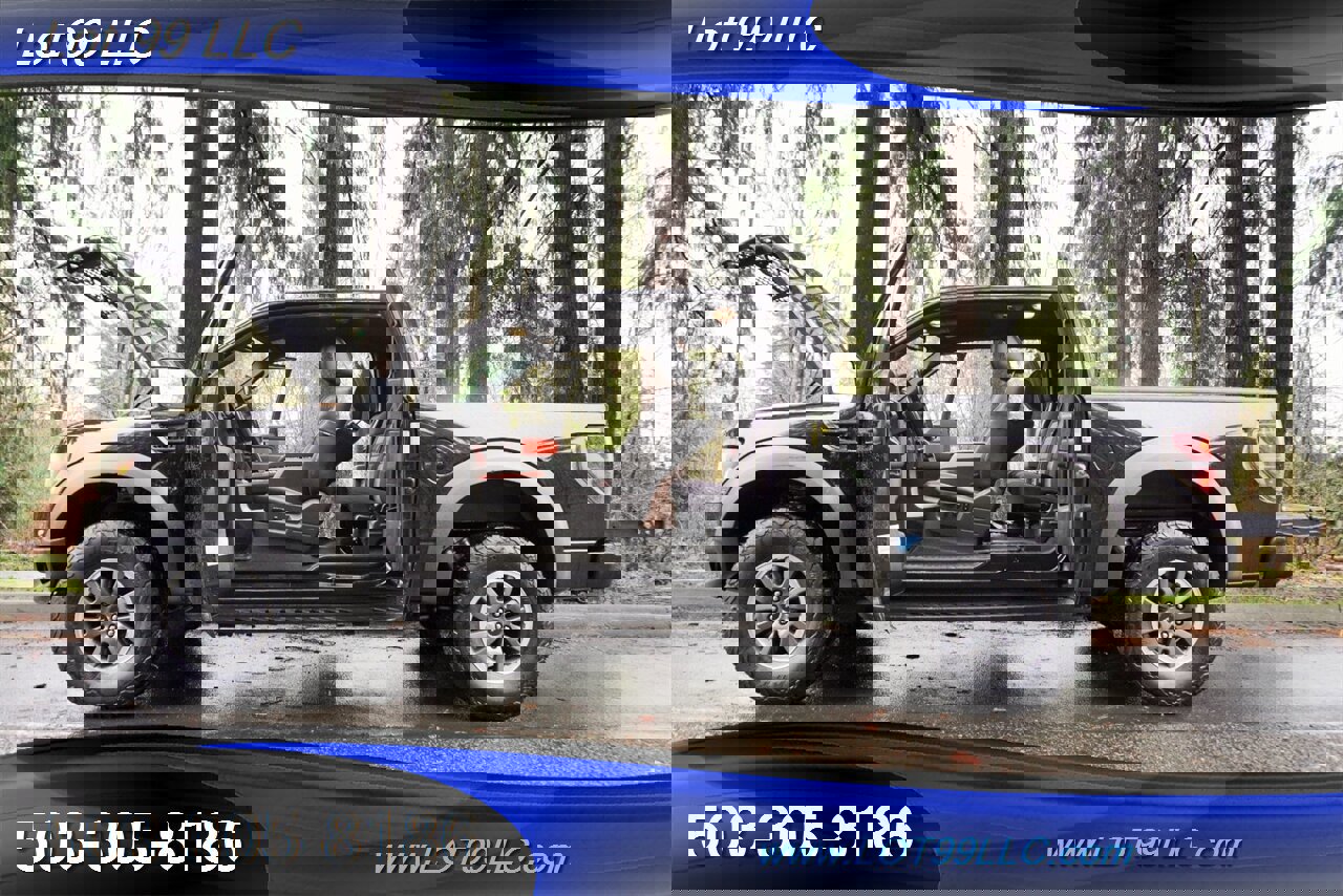 Used 2010 Ford F150 Raptor image 25