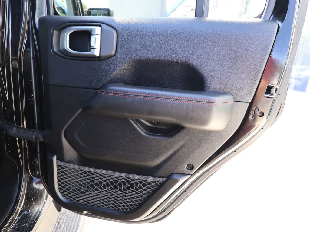 Used 2019 Jeep Wrangler Unlimited Rubicon AWD/4WD image 30
