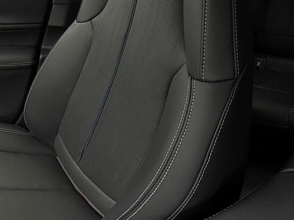 New 2026 Cadillac Lyriq Premium Luxury image 27