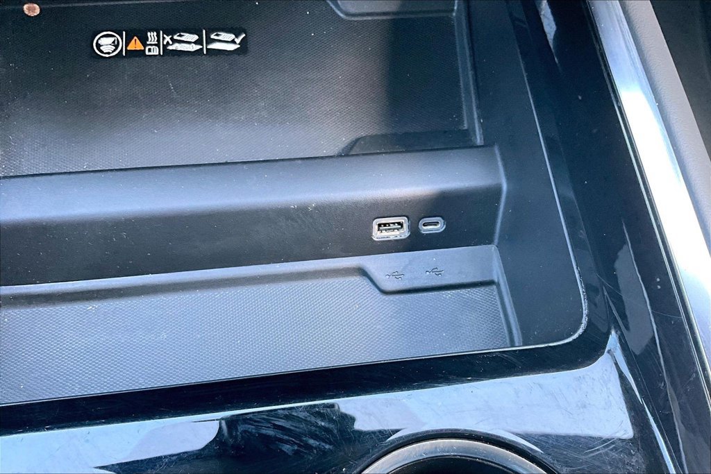 Used 2025 Chevrolet Tahoe LT AWD/4WD image 16