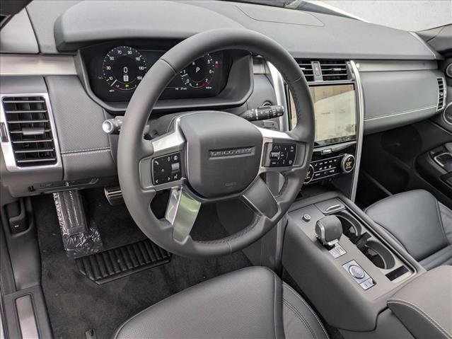 New 2026 Land Rover Discovery Limited Edition image 3