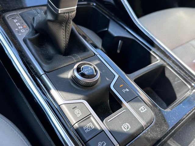 Used 2025 Kia Sorento SX image 14