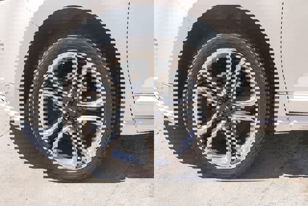 Used 2014 Ford Edge Sport w/ Driver Entry Package AWD/4WD image 5