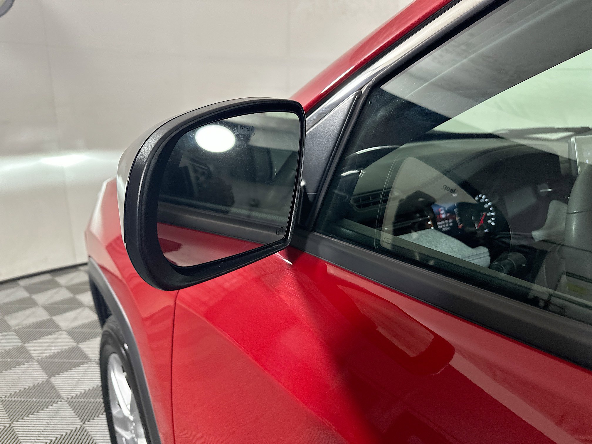 Used 2023 Jeep Compass Latitude AWD/4WD image 10