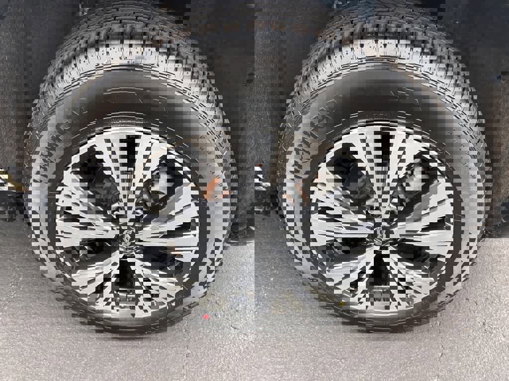 Used 2021 Nissan Rogue SV image 24